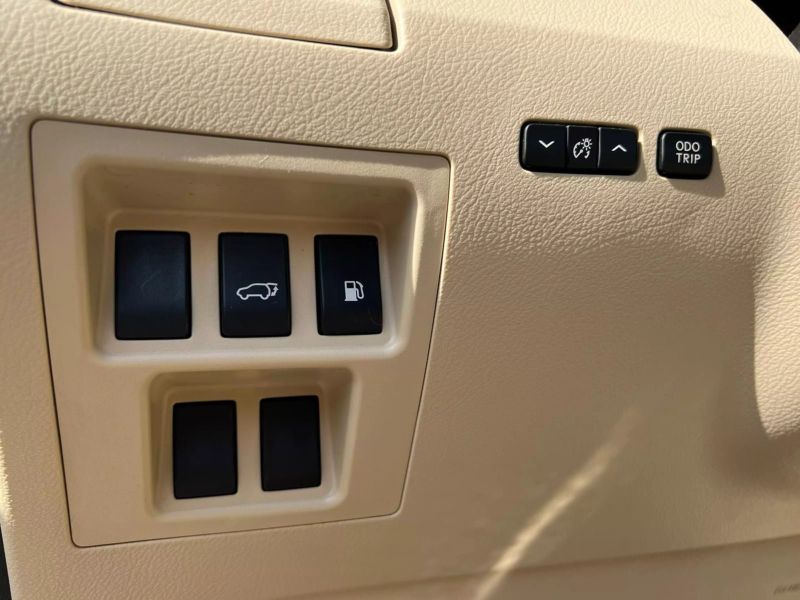 2013 Lexus RX SUV - $15,500