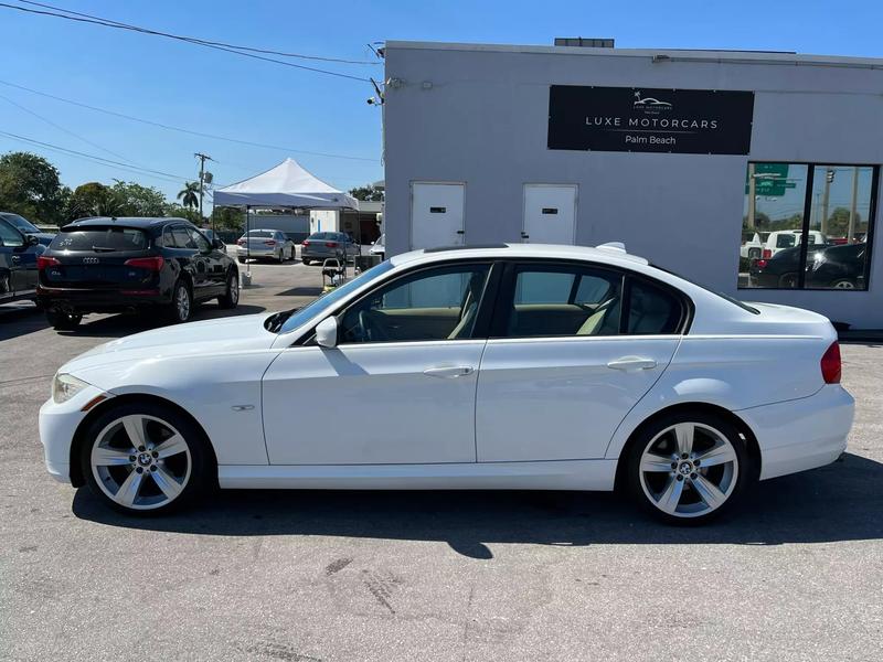 2011 BMW 3 Series  - $7,595