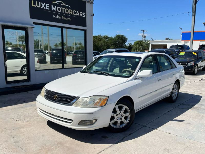2000 Toyota Avalon  - $3,595