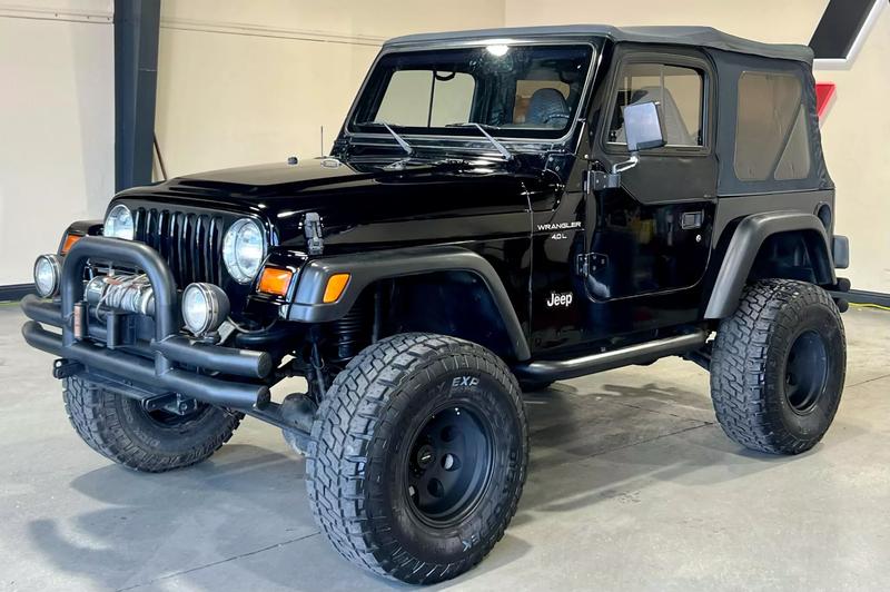 Used Jeep Wrangler With Sunroof / Moonroof For Sale Near Me: Check Prices  And Deals | CarBuzz