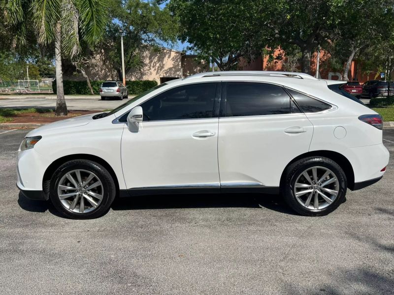 2013 Lexus RX SUV - $15,500