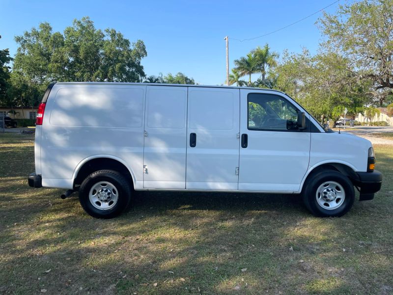2018 Chevrolet Express 2500 Cargo  - $16,990