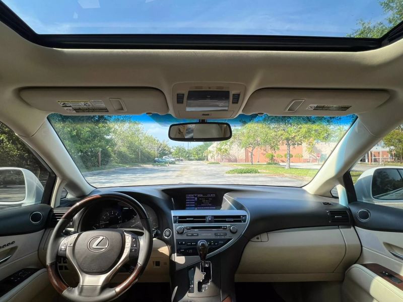 2013 Lexus RX SUV - $15,500