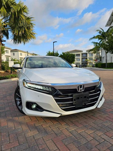 2021 Honda Accord  - $22,999