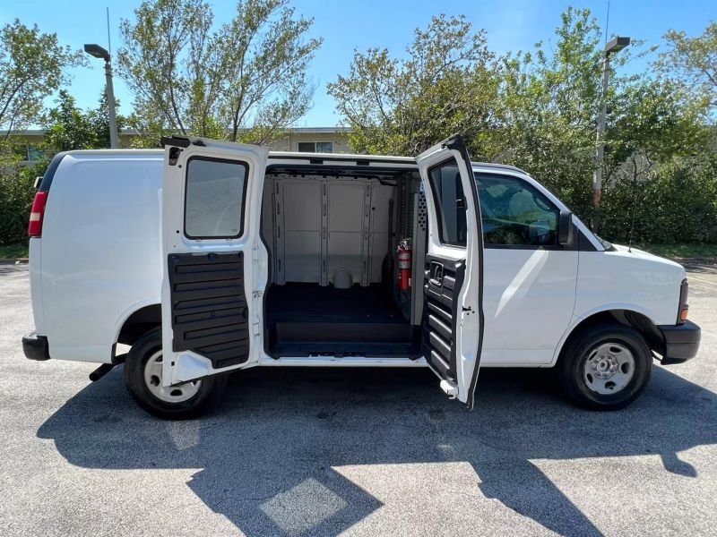 2010 Chevrolet Express 2500 Cargo  - $14,900