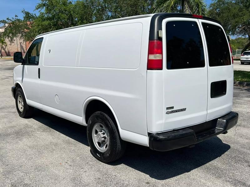 2010 Chevrolet Express Van - $14,900
