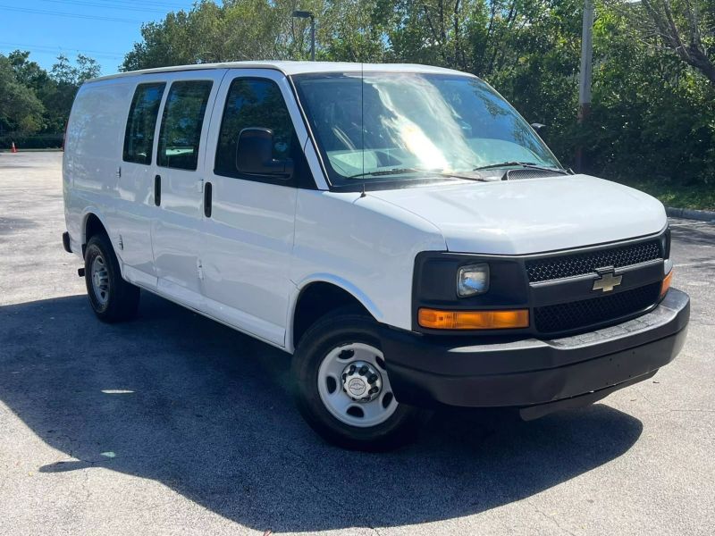 2015 Chevrolet Express 2500 Cargo  - $16,499