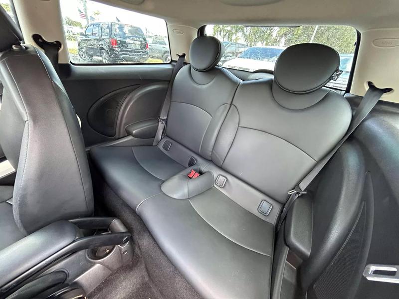 2013 MINI Hardtop Hatchback - $7,800