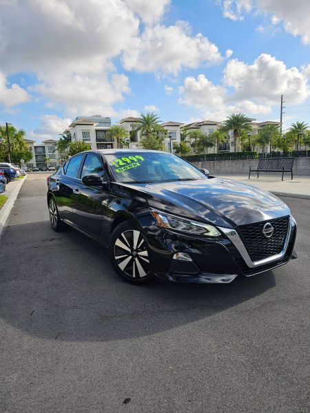 2022 Nissan Altima Sedan - $20,999