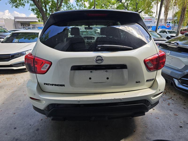2018 Nissan Pathfinder  - $13,999