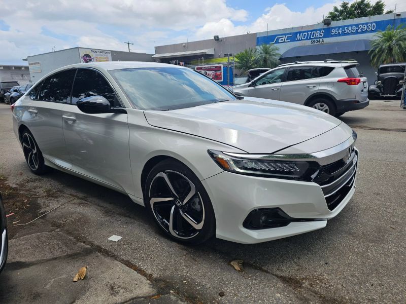 2021 Honda Accord  - $19,999