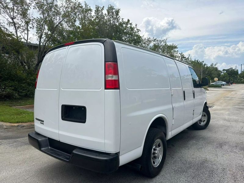 2015 Chevrolet Express Van - $19,900