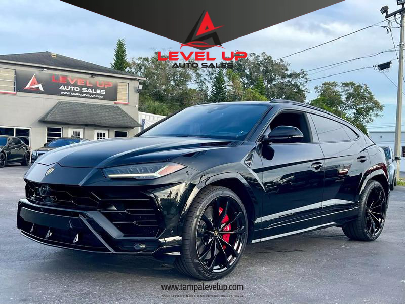 Lamborghini Urus Black & Gold! 😮