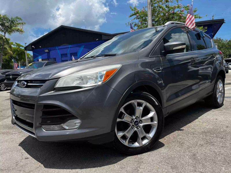 2014 FORD Escape SUV / Crossover - $6,995