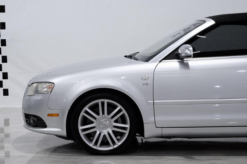 2007 Audi S4 Quattro Cabriolet 2D 11