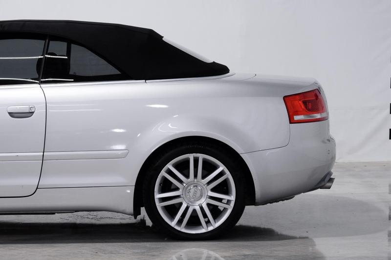 2007 Audi S4 Quattro Cabriolet 2D 12