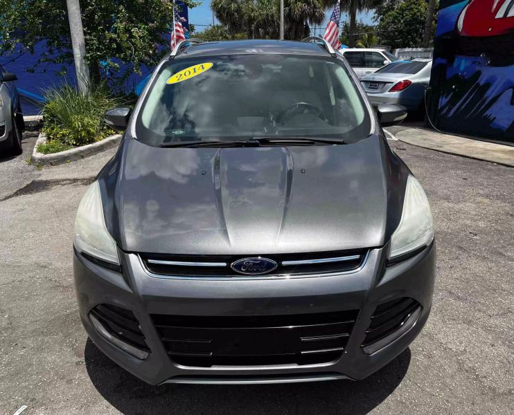 2014 FORD Escape SUV / Crossover - $6,995