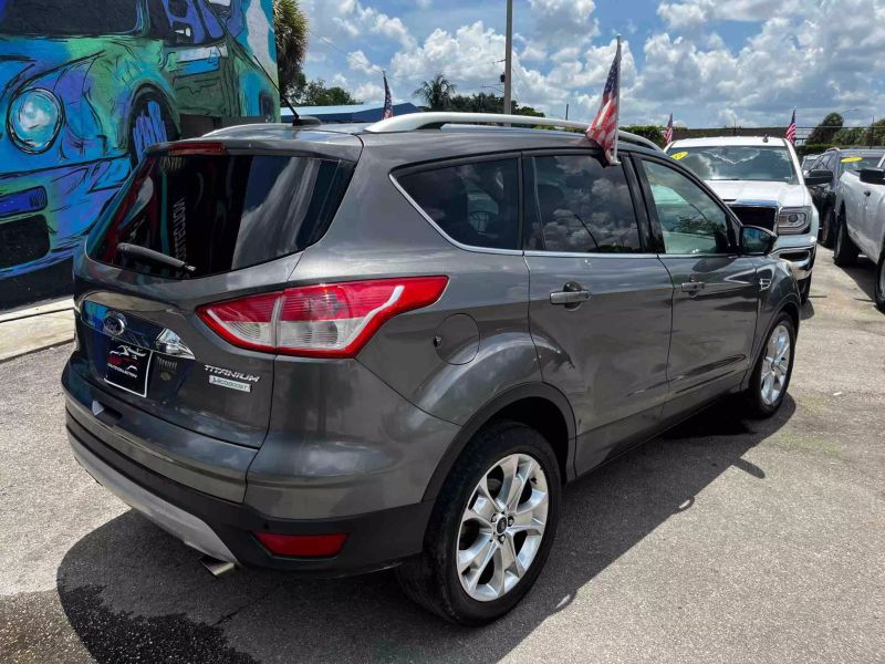 2014 FORD Escape SUV / Crossover - $6,995