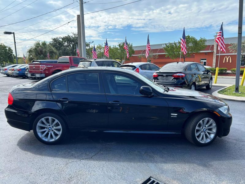 2011 BMW 328i Sedan - $10,300