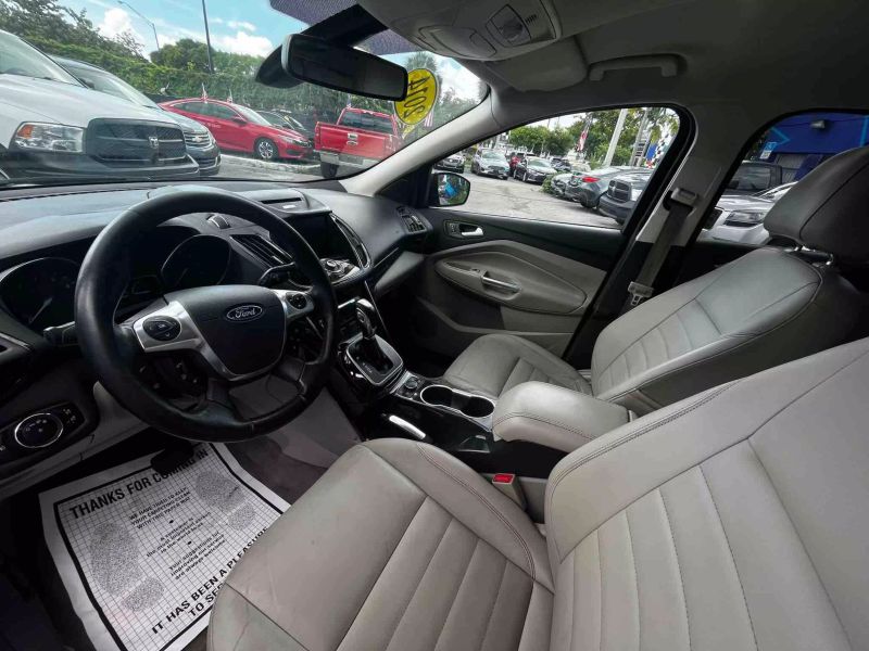 2014 FORD Escape SUV / Crossover - $6,995