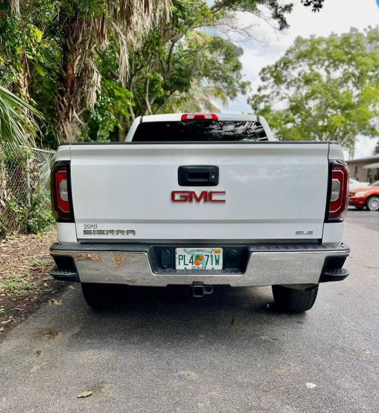 2018 GMC Sierra Pickup - $29,990
