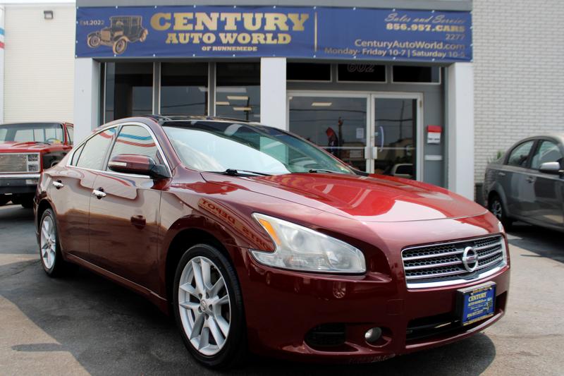 2011 nissan maxima red