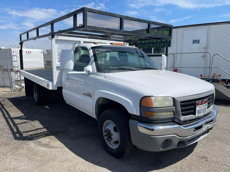 2007 GMC Sierra (Classic) 3500 Regular Cab & Chassis 137  W.B.  2D