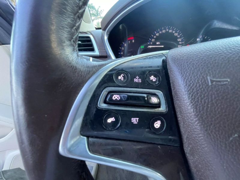 2015 CADILLAC SRX SUV / Crossover - $8,995