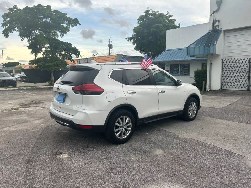 2020 NISSAN Rogue SUV / Crossover
