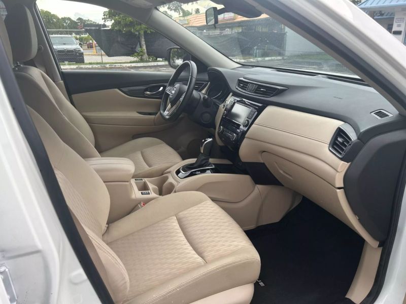 2020 NISSAN Rogue SUV / Crossover