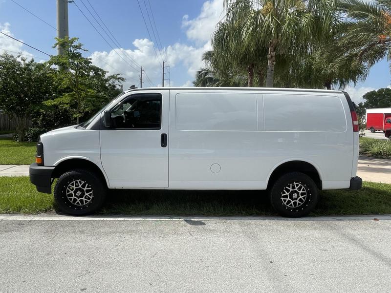 2017 Chevrolet Express Van - $14,990