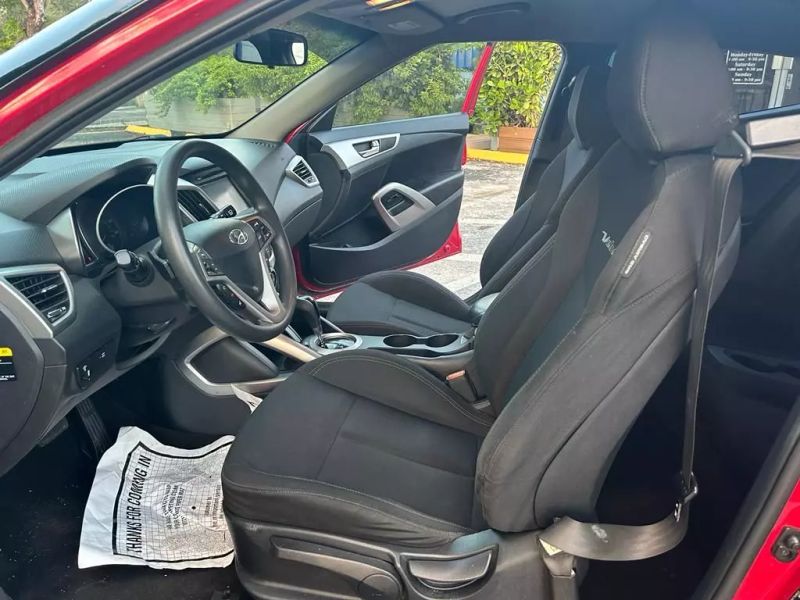 2015 HYUNDAI Veloster Hatchback