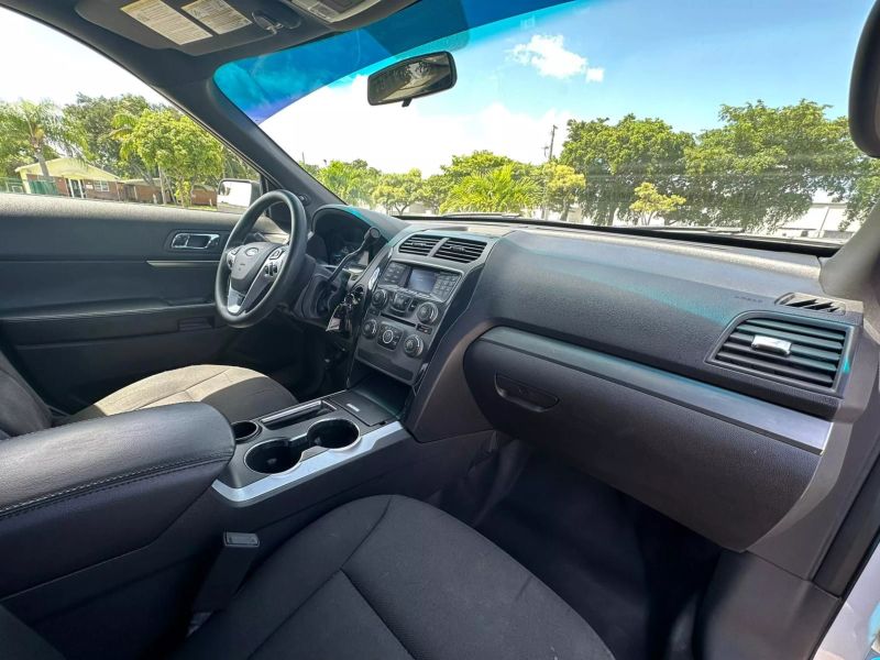 2015 FORD Explorer SUV / Crossover - $11,699
