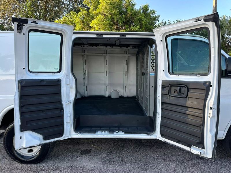 2017 Chevrolet Express Van - $14,900