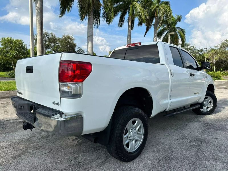 2010 TOYOTA Tundra Pickup - $13,400