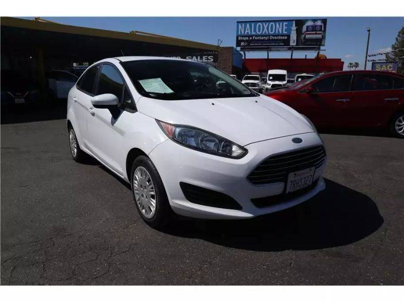 2015 Ford Fiesta S Sedan