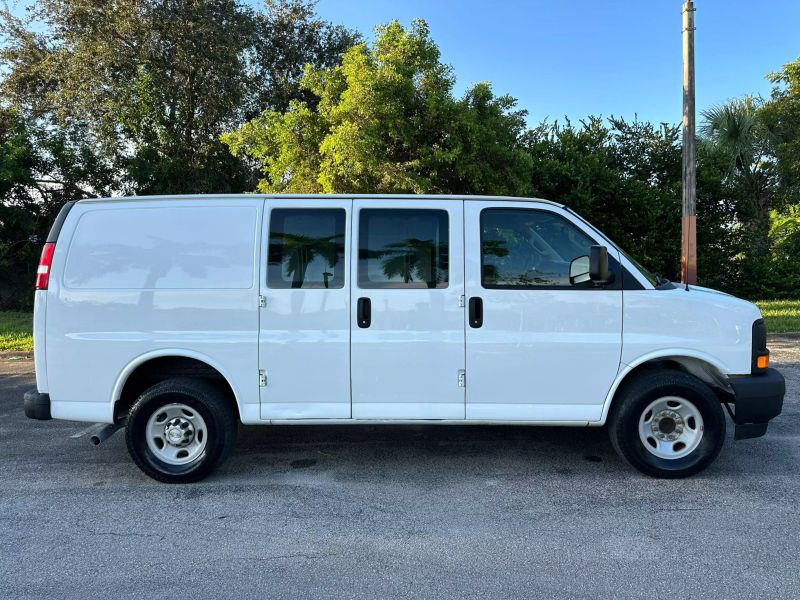 2017 Chevrolet Express Van - $14,900