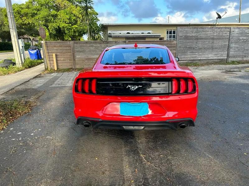 2021 FORD Mustang Coupe