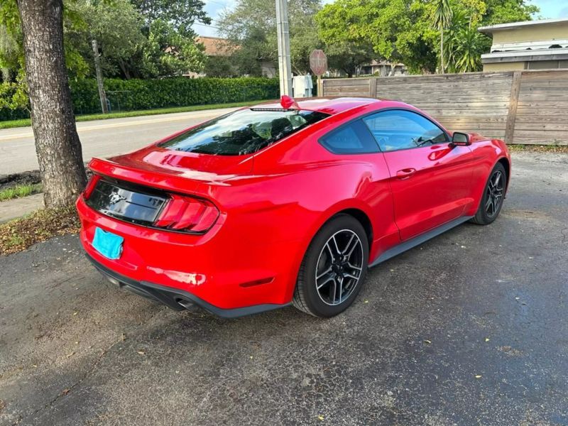 2021 FORD Mustang Coupe