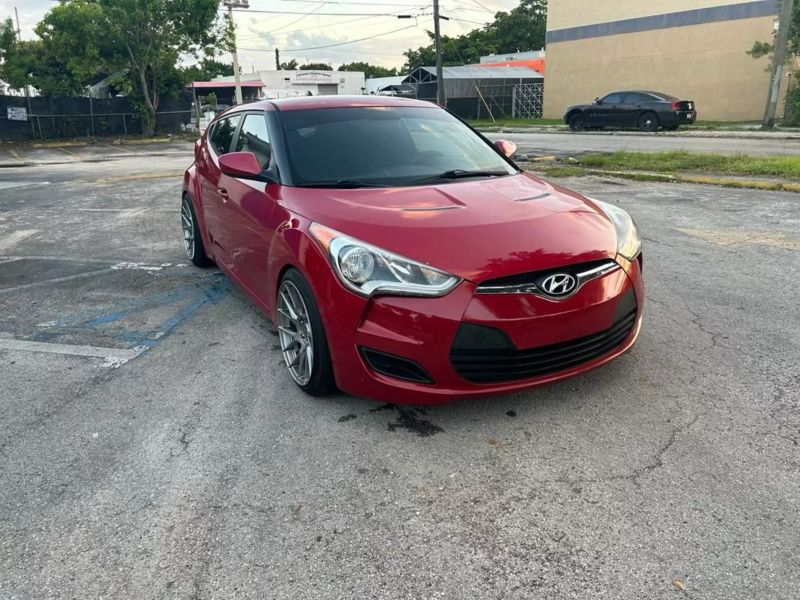 2015 HYUNDAI Veloster Hatchback