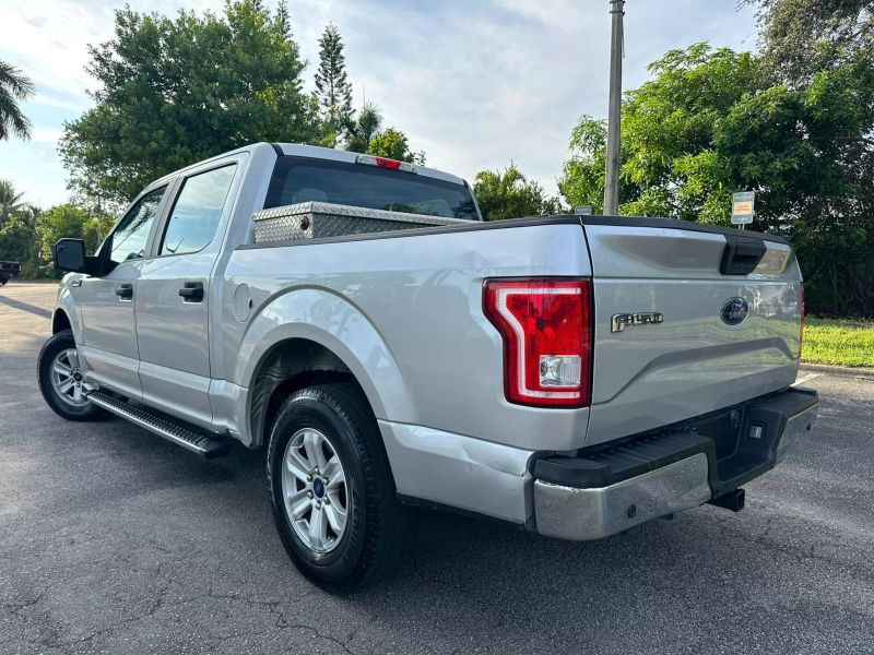 2017 FORD F-150 Pickup - $18,900