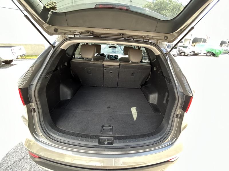 2014 HYUNDAI Santa Fe SUV / Crossover - $11,500