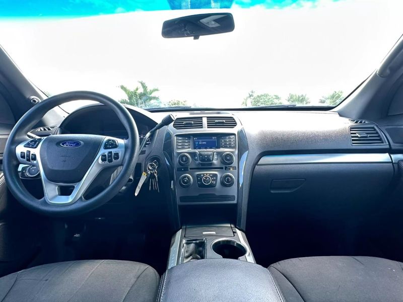 2015 FORD Explorer SUV / Crossover - $11,699