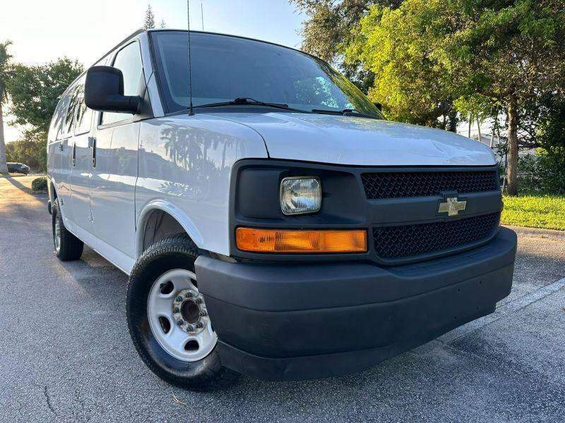 2017 Chevrolet Express Van - $14,900