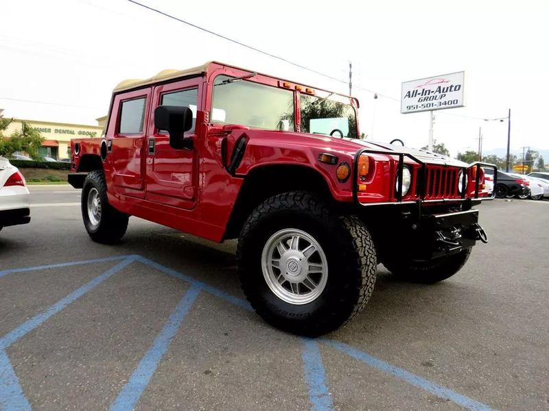 red hummer h1