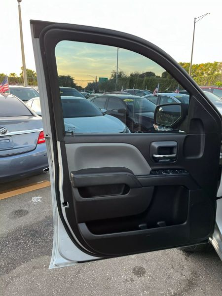 2016 CHEVROLET Silverado Pickup - $12,995