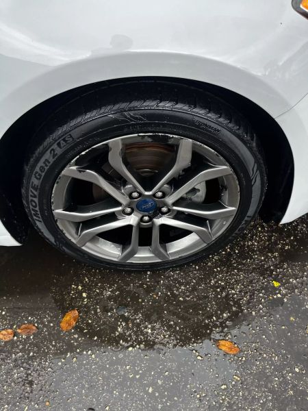 2019 FORD Fusion Sedan - $9,995