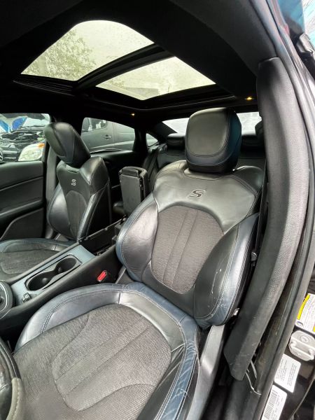 2015 CHRYSLER 200 Sedan