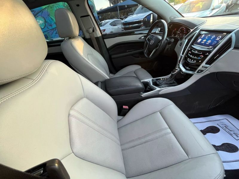 2013 CADILLAC SRX SUV / Crossover - $7,995