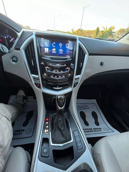 2013 CADILLAC SRX SUV / Crossover - $7,995